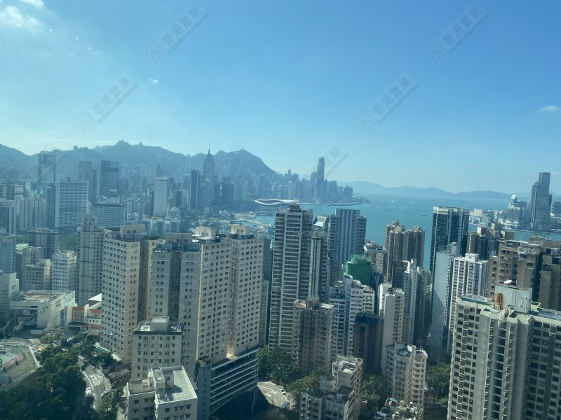 Sky Horizon 3 Rooms 2 Living Rooms 