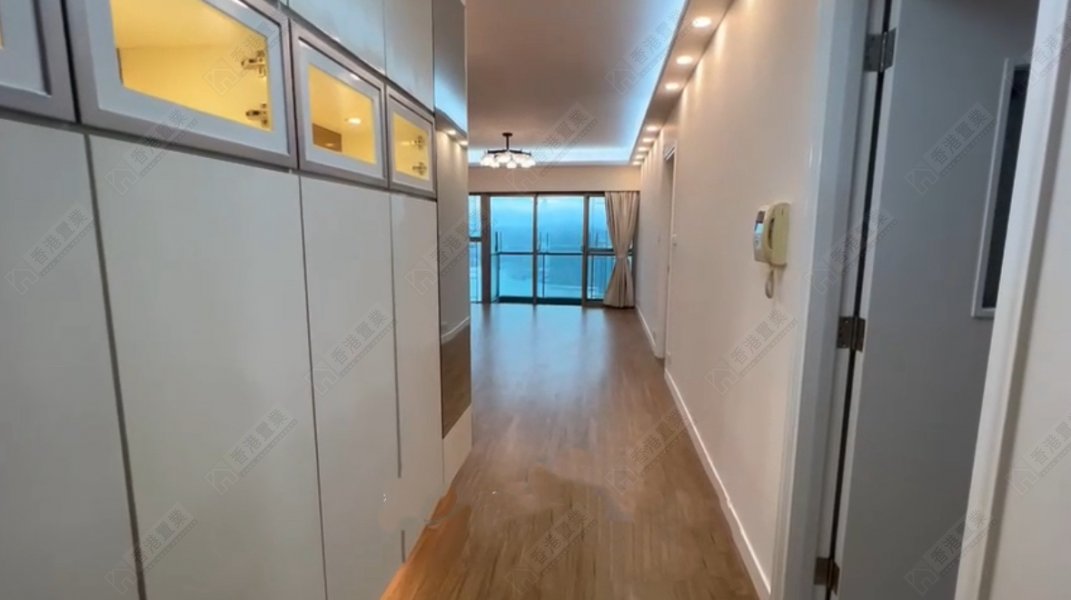 擎天半島 2期 4房 1廳