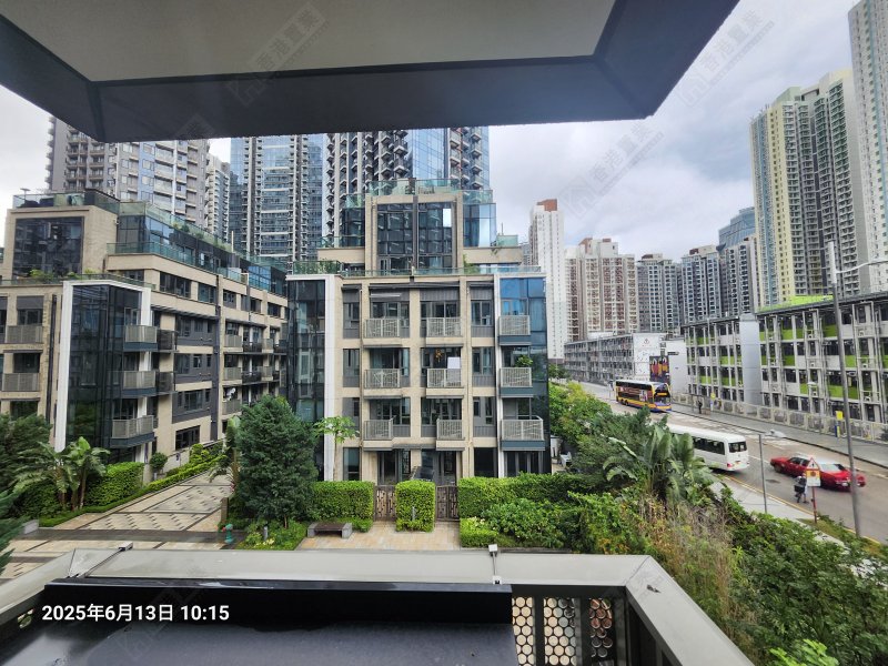 Victoria Skye 3 Rooms 2 Living Rooms 