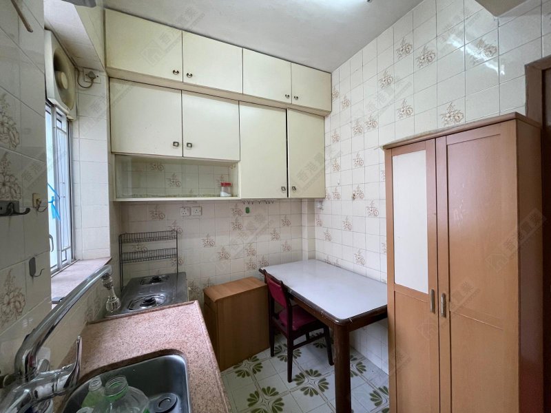 翠華大廈 3房 2廳