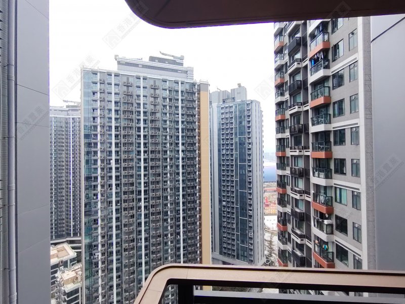 Upper Riverbank 2 Rooms 2 Living Rooms 